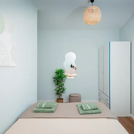 Vivi's Seaside دراس