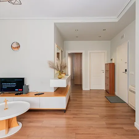 Vivi's Seaside * دراس