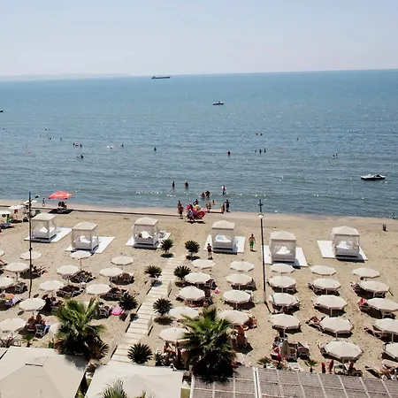 Vivi's Seaside * دراس