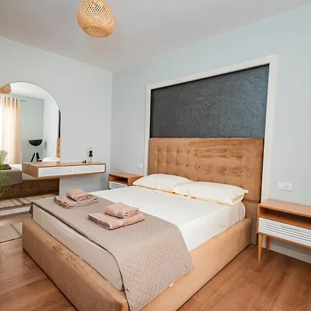 Апартаменты Vivi's Seaside Дуррес