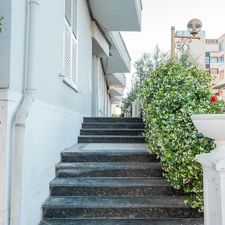 Vivi's Seaside Апартаменты