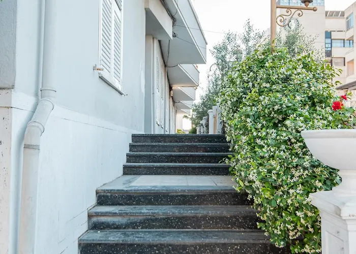 Vivi's Seaside Apartament