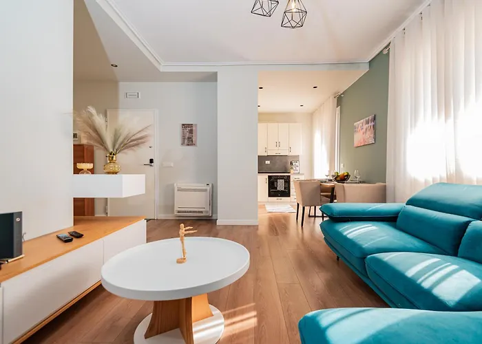 Vivi's Seaside Apartament *